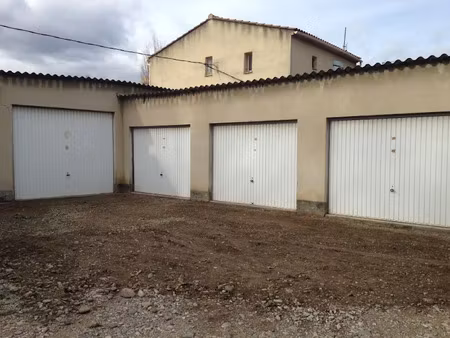 location parking 12 m² à avignon (84000)  90 €