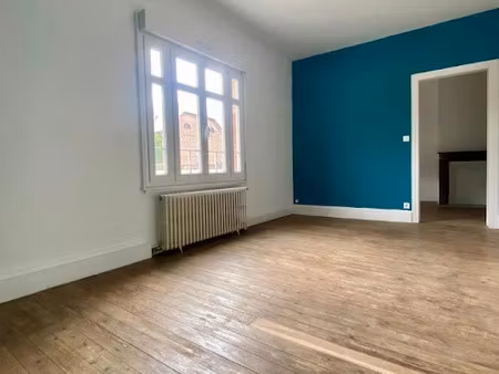 location maison 4 pièces 126.18 m² à crécy-en-ponthieu (80150)  792 €