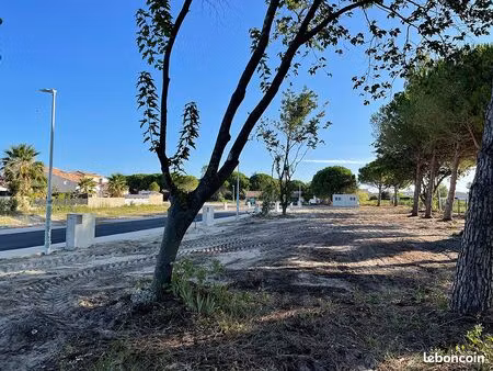terrain 318 m² aigues-mortes