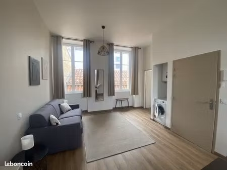studio 1 pièce 28 m²