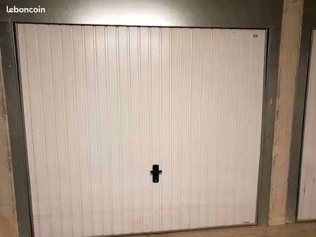 vente garage sécurisé urgent