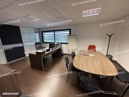 local d'activité 804 m²