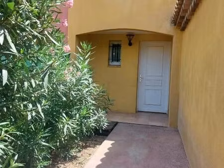 villa 4 pièces 80 m²