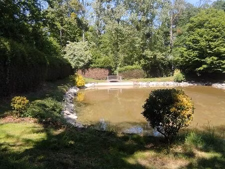 terrain de 2130 m2 dont 900 m2 d eau