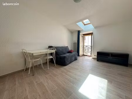 studio 1 pièce 26 m²