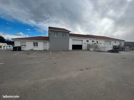 local 544 m² vienne