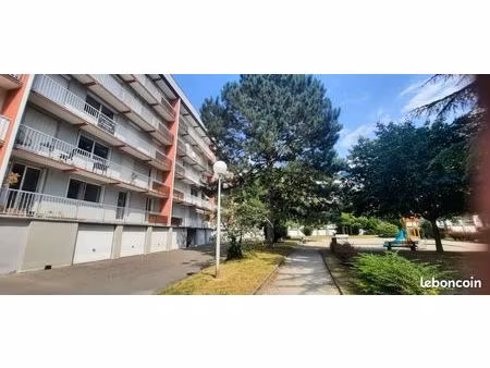 bel emplacement pour ce t4 à saisir