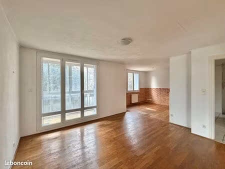 appartement 5 pièces 82 m²