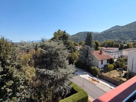 appartement t4 de 62 27 m² transformé en t3 – grand séjour lumineux – résidence fermée à s