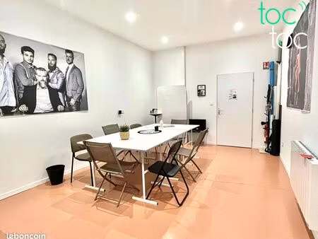 local 212 m² dole