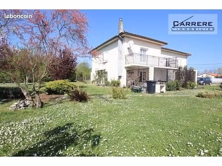 maison 9 pièces 223 m²
