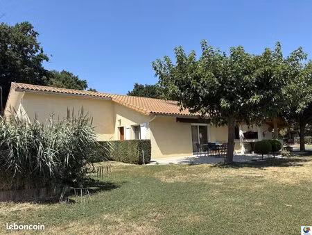 villa 5 pièces 95 m²