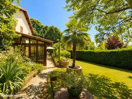 maison 7 pièces 159 m²