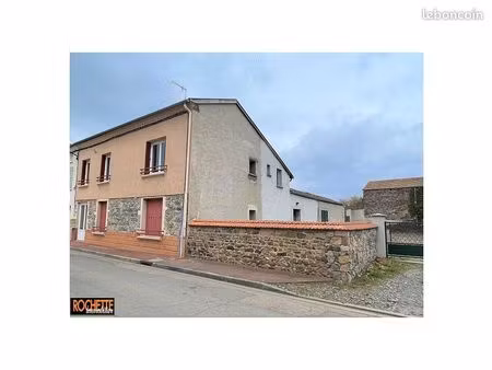 maison 8 pièces 148 m²