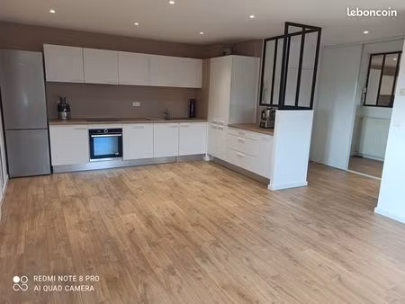 appartement t3 avec terrasse  garage et place de parking