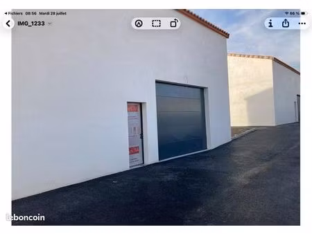 location hangar