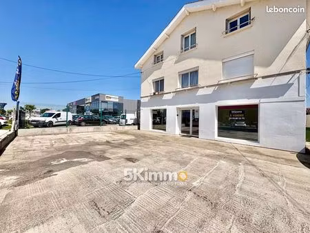 local commercial 90 m² veauche