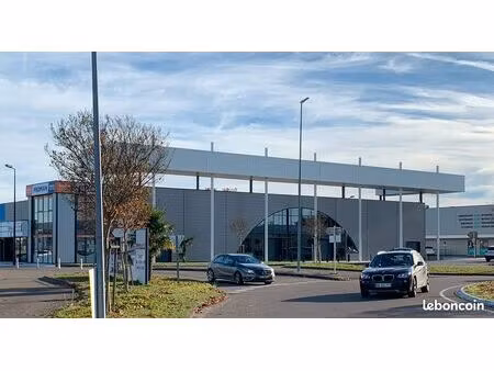 hagetmau – deux locaux commerciaux 394 m² et 495 m²