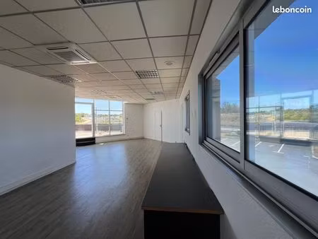 bureaux 408 m²