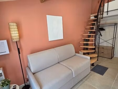 charmant studio avec mezzanine (20 m²) tout compris (eau  élec  wi-fi) + parking – bail mo
