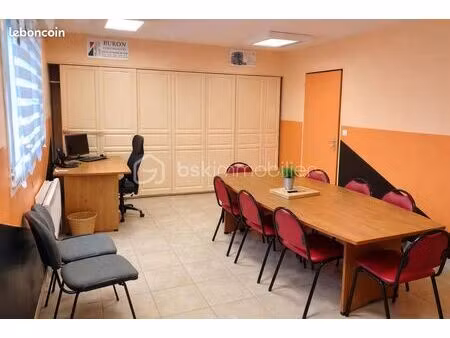 bureau 30 m²