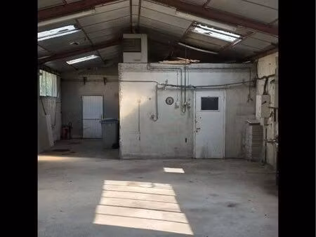 à louer – local de stockage / entrepôt