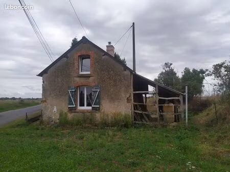 maison de passage à niveau à rénover