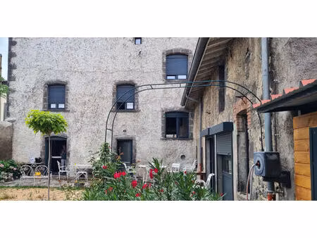 vaste maison bourgeoise de caractère centre cébazat