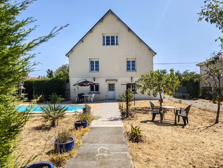maison avec piscine et grand garage