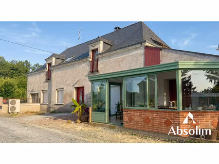 maison familiale aux beaux volumes avec hangar