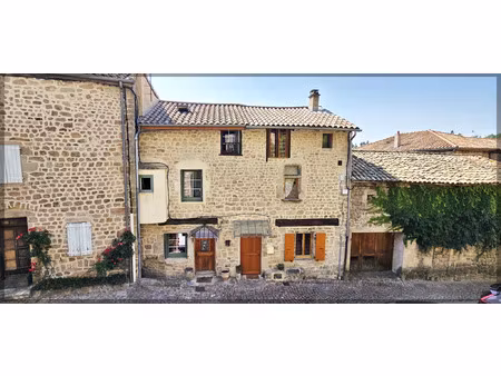 maison de village rénovée avec terrasse chalencon