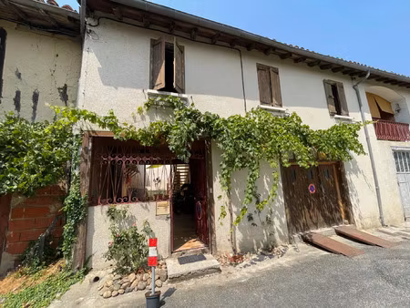 charmante maison t3 avec une dependance a amenager