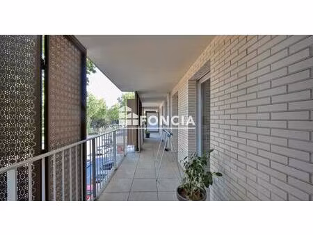 a vendre superbe t3 de 70m2 libre de toute occupation + stationnement