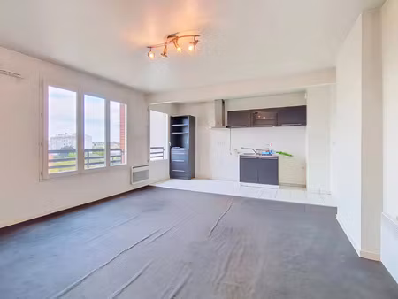 location appartement 3 pièces 61 m² à montreuil (93100)