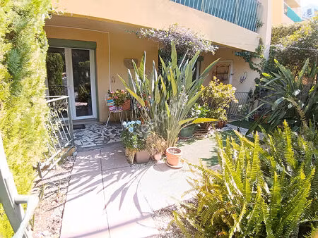appartement t3 en rez de jardin de 66 40m²   jardin de 40m²  place de parking et cave de 4