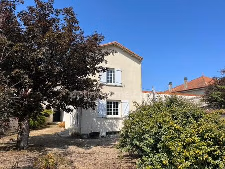 maison de charme - 4 chambres - beaux volumes - garage 55m² - mansle (16)