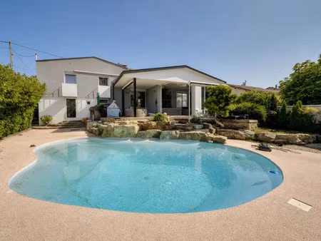 vente maison 6 pièces 150 m² saint-jean-le-vieux (01640)