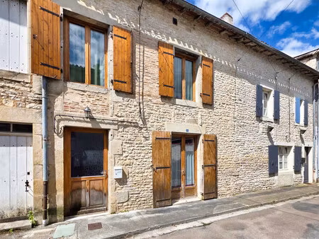 maison à vendre à champagne-mouton (16350) - charente