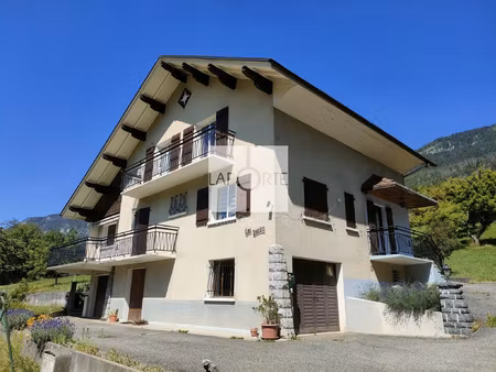 maison 8 pièces avec double garage 160m2