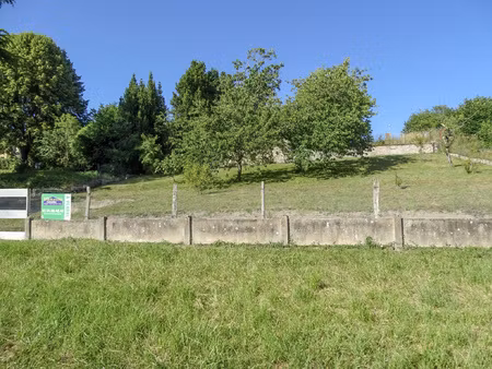 à châtres-sur-cher  terrain de loisir