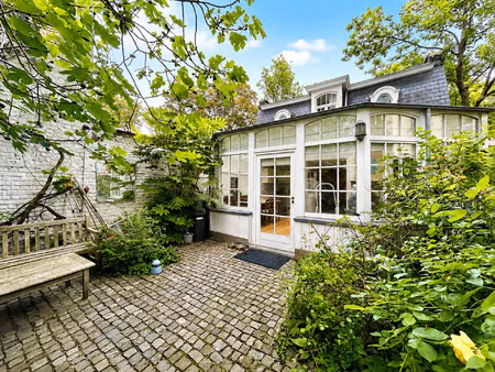 maison à louer à rue emile bouilliot 50 ixelles (vbe50810)