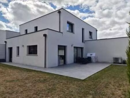 vente maison à vern-sur-seiche (35770) : à vendre / 173m² vern-sur-seiche