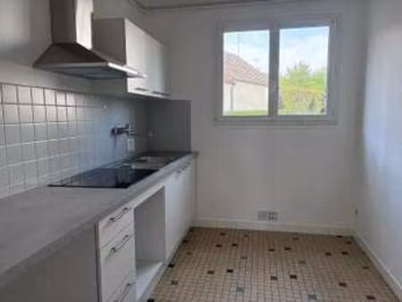location appartement 3 pièces à ouistreham (14150) : à louer 3 pièces / 57m² ouistreham