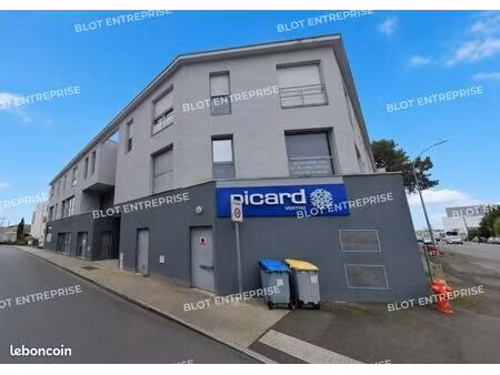 bureaux 707 m²