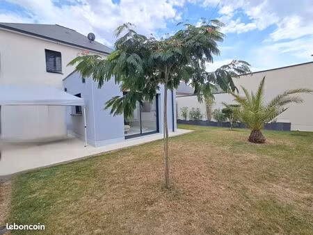 pavillon 6 pièces 120 m²