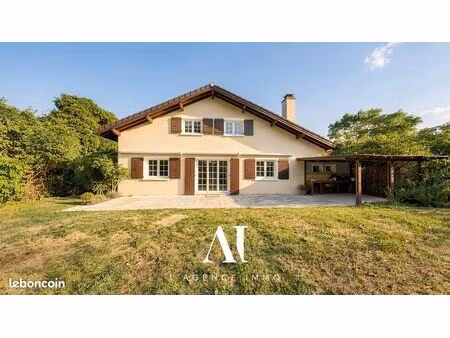 maison 6 pièces 122 m²
