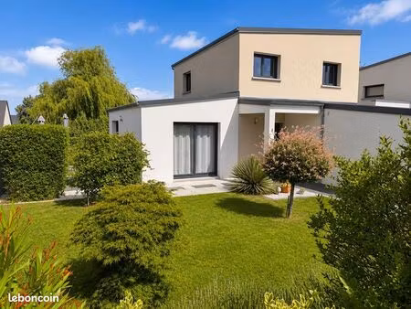 maison 5 pièces 111 m²