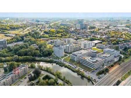 all-in kantoorruimte op toplocatie in gent nabij het water