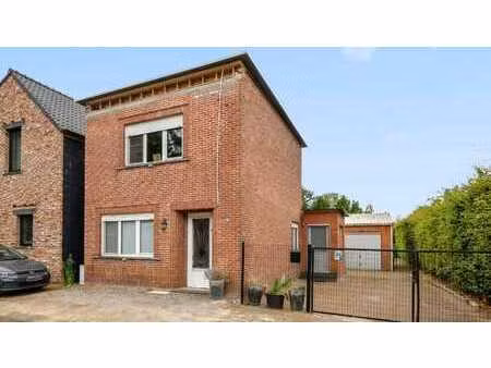woning van 130m² met ruim bijgebouw op 5a40ca