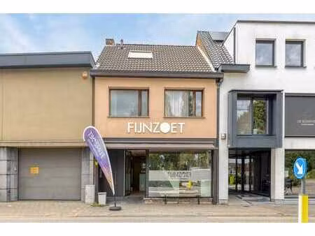 te renoveren woning met handelsruimte in centrum kruibeke
